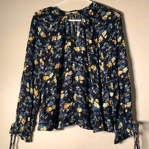 American Eagle black yellow floral keyhole front open back button up top Sz XS
